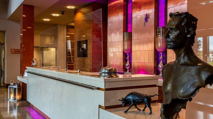 Casa Hotel Lobby