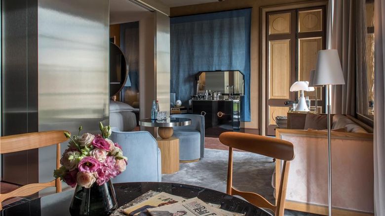 <b>Cour des Vosges Suite</b>. Images powered by <a href="https://iceportal.shijigroup.com/" title="IcePortal" target="_blank">IcePortal</a>.