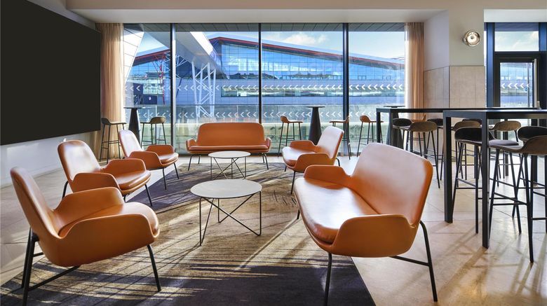 <b>Hilton Garden Inn Silverstone Restaurant</b>. Images powered by <a href="https://iceportal.shijigroup.com/" title="IcePortal" target="_blank">IcePortal</a>.