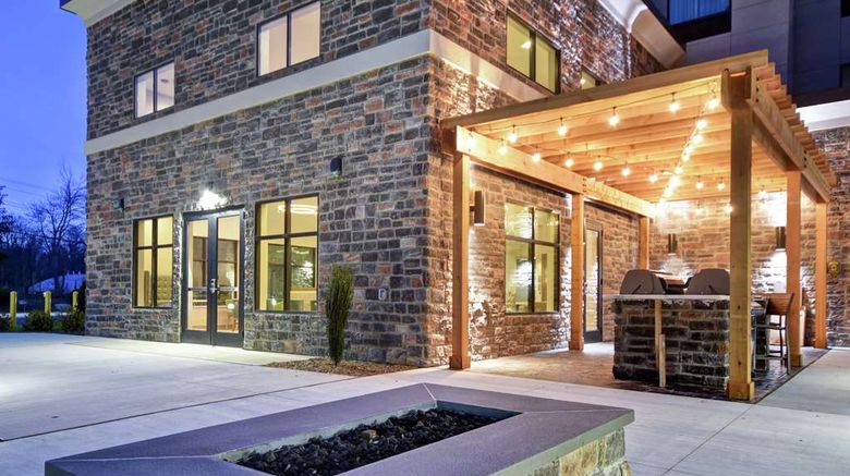 <b>Homewood Stes by Hilton Orange New Haven Exterior</b>. Images powered by <a href="https://iceportal.shijigroup.com/" title="IcePortal" target="_blank">IcePortal</a>.