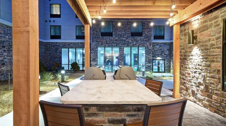 <b>Homewood Stes by Hilton Orange New Haven Exterior</b>. Images powered by <a href="https://iceportal.shijigroup.com/" title="IcePortal" target="_blank">IcePortal</a>.