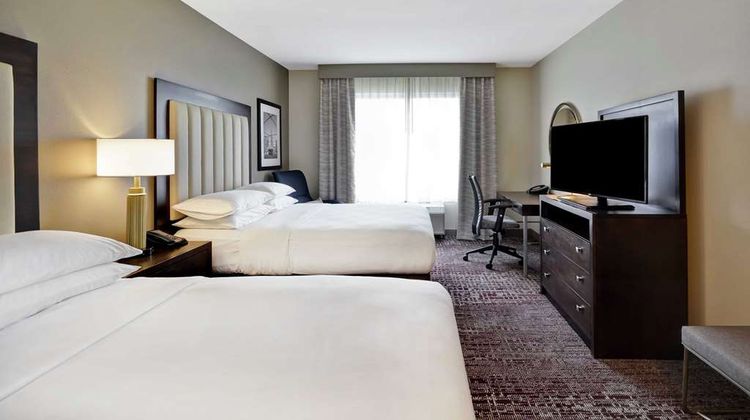 DoubleTree by Hilton Chicago Midway Apt Room