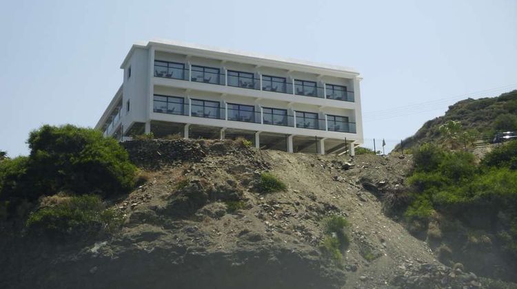 EJ Pyrgos Bay Hotel Exterior