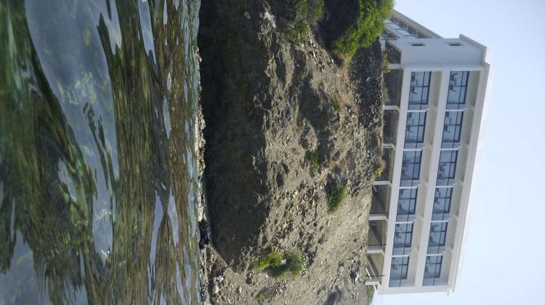 <b>EJ Pyrgos Bay Hotel Exterior</b>. Images powered by <a href="https://iceportal.shijigroup.com/" title="IcePortal" target="_blank">IcePortal</a>.