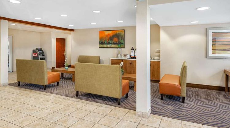 Baymont by Wyndham Farmington Lobby