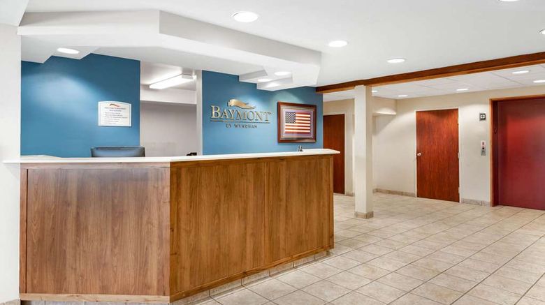<b>Baymont by Wyndham Farmington Lobby</b>. Images powered by <a href="https://iceportal.shijigroup.com/" title="IcePortal" target="_blank">IcePortal</a>.