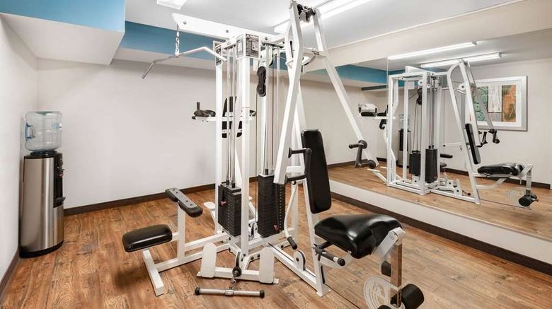<b>Baymont by Wyndham Farmington Health</b>. Images powered by <a href="https://iceportal.shijigroup.com/" title="IcePortal" target="_blank">IcePortal</a>.