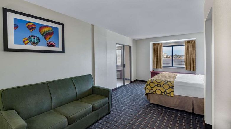 <b>Baymont by Wyndham Farmington Suite</b>. Images powered by <a href="https://iceportal.shijigroup.com/" title="IcePortal" target="_blank">IcePortal</a>.
