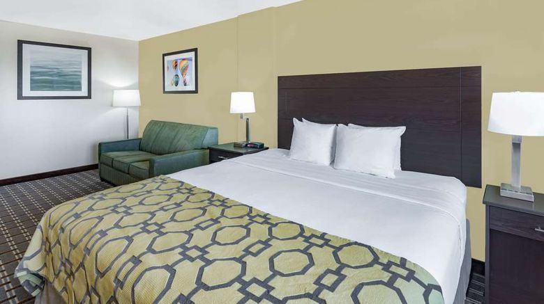 <b>Baymont by Wyndham Farmington Suite</b>. Images powered by <a href="https://iceportal.shijigroup.com/" title="IcePortal" target="_blank">IcePortal</a>.