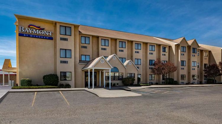 Baymont by Wyndham Farmington Exterior
