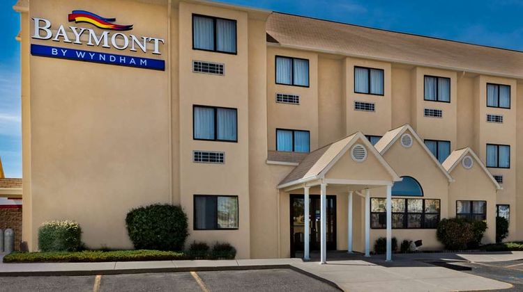 Baymont by Wyndham Farmington Exterior