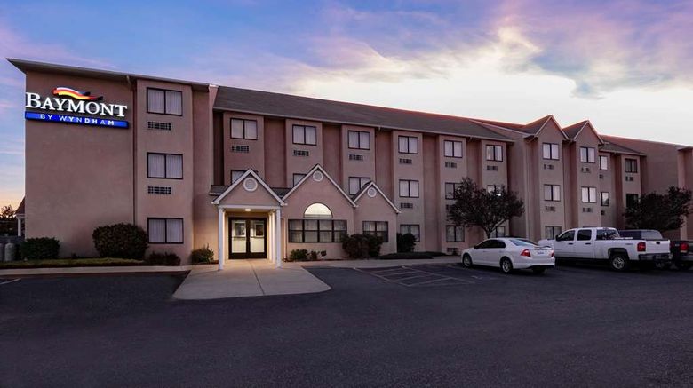 <b>Baymont by Wyndham Farmington Exterior</b>. Images powered by <a href="https://iceportal.shijigroup.com/" title="IcePortal" target="_blank">IcePortal</a>.