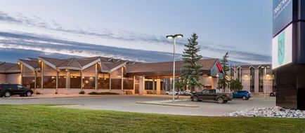 Royal Hotel West Edmonton Trademark Coll Exterior