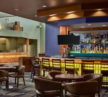 Royal Hotel West Edmonton Trademark Coll Lobby