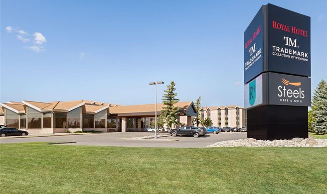 Royal Hotel West Edmonton Trademark Coll Exterior