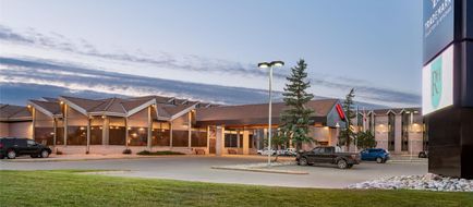 Royal Hotel West Edmonton Trademark Coll Exterior