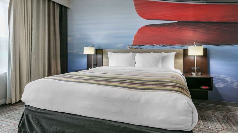 <b>Clarion Pointe Suite</b>. Images powered by <a href="https://iceportal.shijigroup.com/" title="IcePortal" target="_blank">IcePortal</a>.