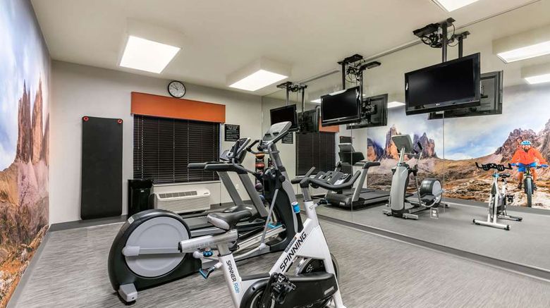 <b>Clarion Pointe Health</b>. Images powered by <a href="https://iceportal.shijigroup.com/" title="IcePortal" target="_blank">IcePortal</a>.