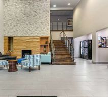 Clarion Pointe Lobby