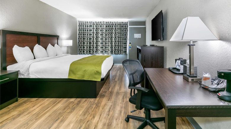 <b>Rodeway Inn Room</b>. Images powered by <a href="https://iceportal.shijigroup.com/" title="IcePortal" target="_blank">IcePortal</a>.