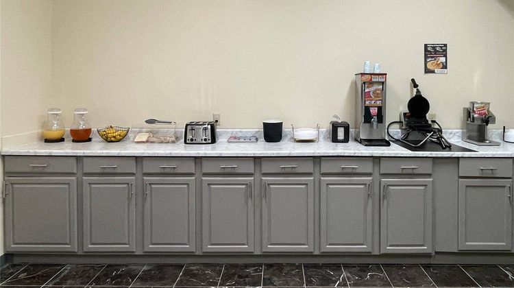 Econo Lodge Inn & Suites Restaurant