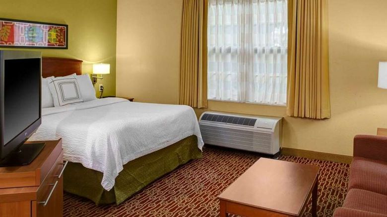 <b>Hawthorn Suites by Wyndham Cincinnati NE Room</b>. Images powered by <a href="https://iceportal.shijigroup.com/" title="IcePortal" target="_blank">IcePortal</a>.