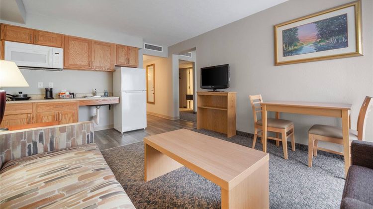 Suburban Studios I-80 Suite