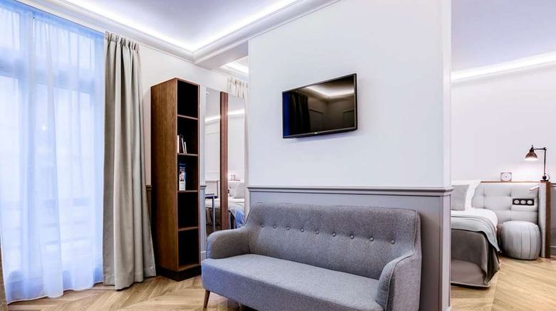 <b>Hotel Petit Lafayette Suite</b>. Images powered by <a href="https://iceportal.shijigroup.com/" title="IcePortal" target="_blank">IcePortal</a>.