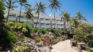 PrideInn Paradise Beach Hotel