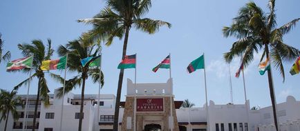 PrideInn Paradise Beach Hotel Exterior