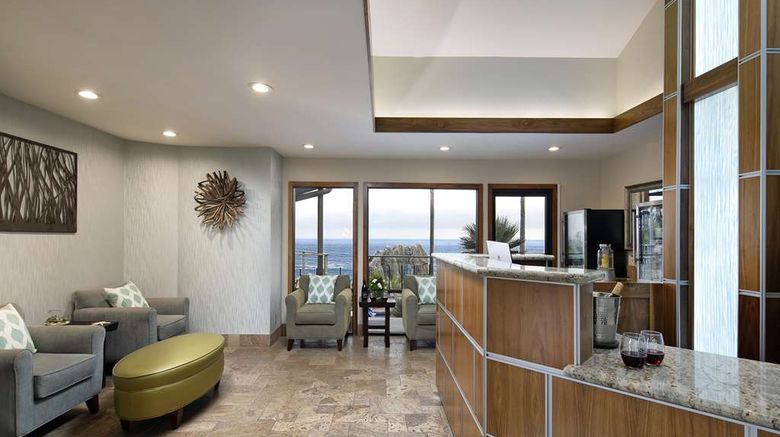 <b>Inn at the Cove Lobby</b>. Images powered by <a href="https://iceportal.shijigroup.com/" title="IcePortal" target="_blank">IcePortal</a>.