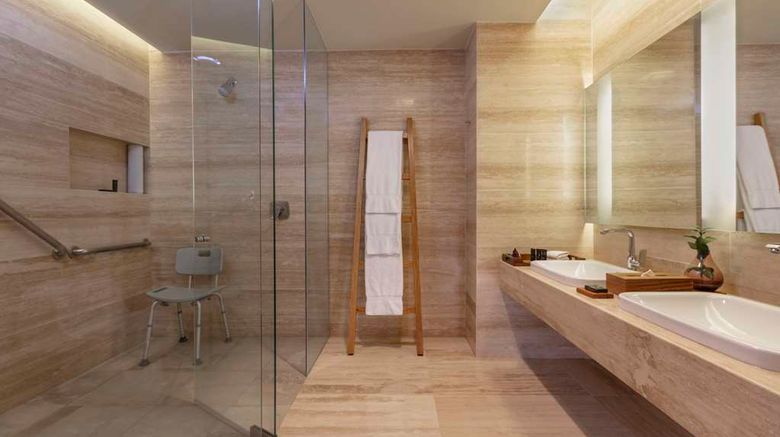 <b>Hyatt Centric Leon Campestre Room</b>. Images powered by <a href="https://iceportal.shijigroup.com/" title="IcePortal" target="_blank">IcePortal</a>.