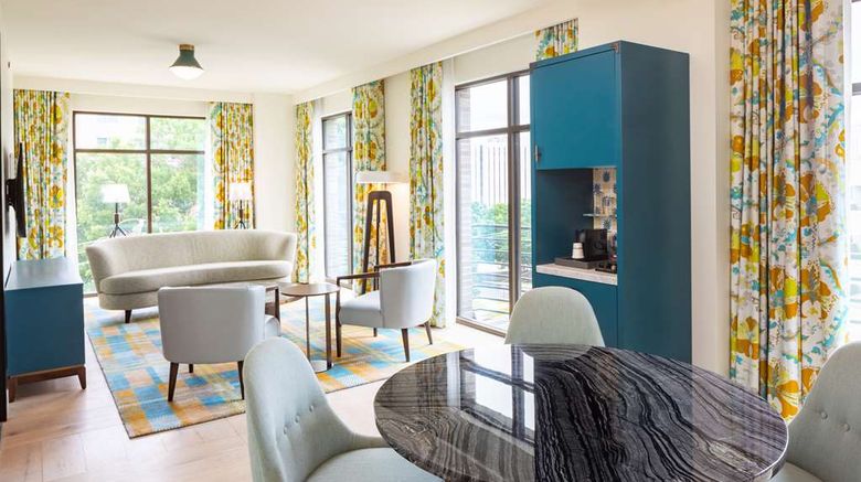 <b>Canopy by Hilton Charlotte Southpark Room</b>. Images powered by <a href="https://iceportal.shijigroup.com/" title="IcePortal" target="_blank">IcePortal</a>.