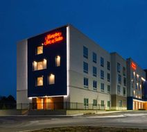 Hampton Inn & Suites Adrian Exterior