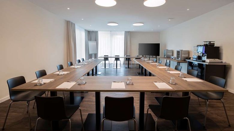 <b>Hampton by Hilton Kaiserslautern Meeting</b>. Images powered by <a href="https://iceportal.shijigroup.com/" title="IcePortal" target="_blank">IcePortal</a>.