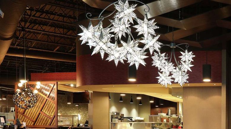 <b>DoubleTree by Hilton Omaha Southwest Restaurant</b>. Images powered by <a href="https://iceportal.shijigroup.com/" title="IcePortal" target="_blank">IcePortal</a>.
