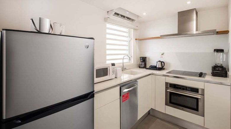 <b>Port de Plaisance Resort Trademark Coll Suite</b>. Images powered by <a href="https://iceportal.shijigroup.com/" title="IcePortal" target="_blank">IcePortal</a>.