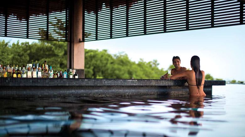 <b>Nizuc Resort & Spa Pool</b>. Images powered by <a href="https://iceportal.shijigroup.com/" title="IcePortal" target="_blank">IcePortal</a>.