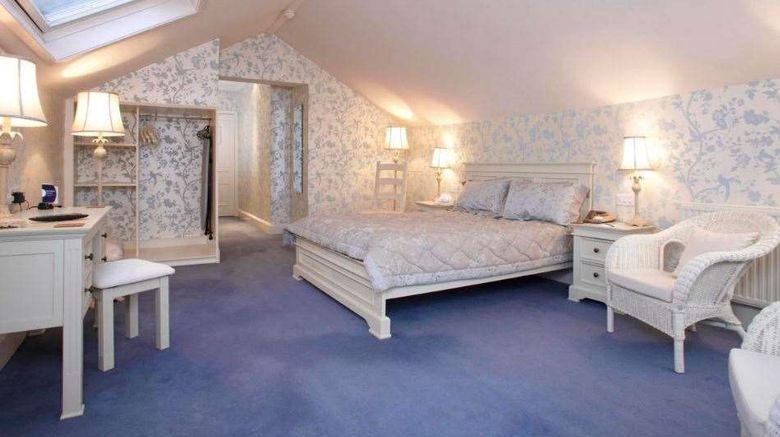 <b>Duke of Cornwall Hotel Room</b>. Images powered by <a href="https://iceportal.shijigroup.com/" title="IcePortal" target="_blank">IcePortal</a>.