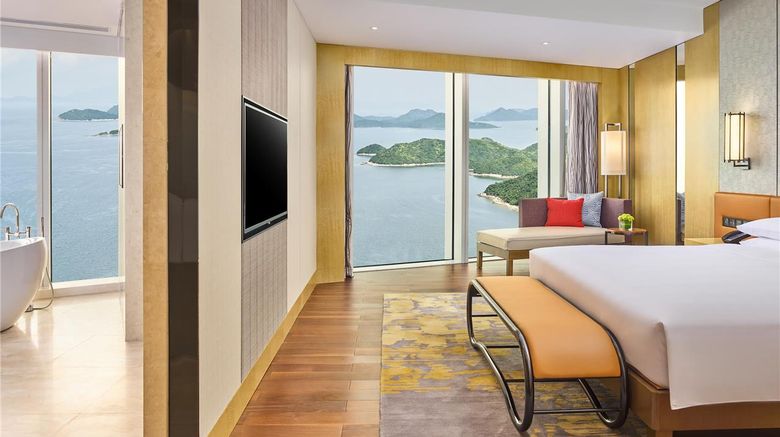 <b>Hyatt Regency Shenzhen Yantian Suite</b>. Images powered by <a href="https://iceportal.shijigroup.com/" title="IcePortal" target="_blank">IcePortal</a>.
