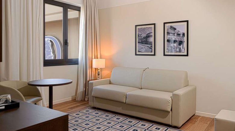 <b>DoubleTree by Hilton Brescia Room</b>. Images powered by <a href="https://iceportal.shijigroup.com/" title="IcePortal" target="_blank">IcePortal</a>.