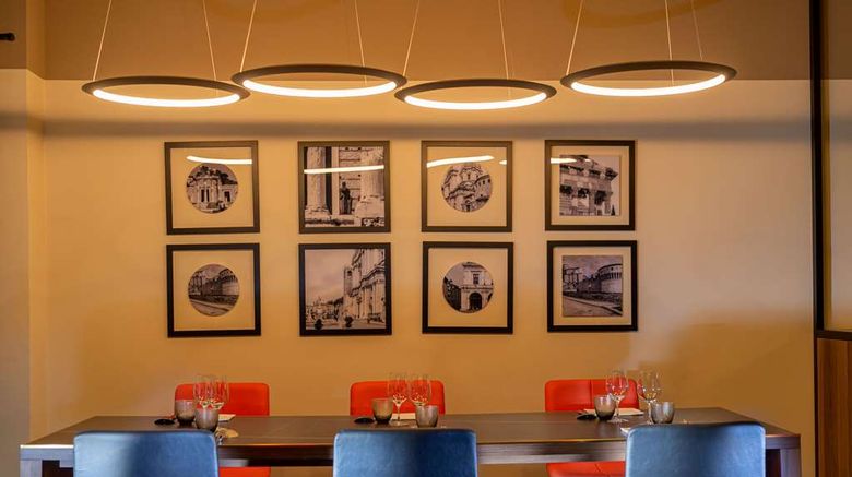<b>DoubleTree by Hilton Brescia Restaurant</b>. Images powered by <a href="https://iceportal.shijigroup.com/" title="IcePortal" target="_blank">IcePortal</a>.