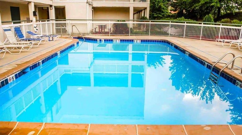 <b>Super 8 by Wyndham New Cumberland Pool</b>. Images powered by <a href="https://iceportal.shijigroup.com/" title="IcePortal" target="_blank">IcePortal</a>.