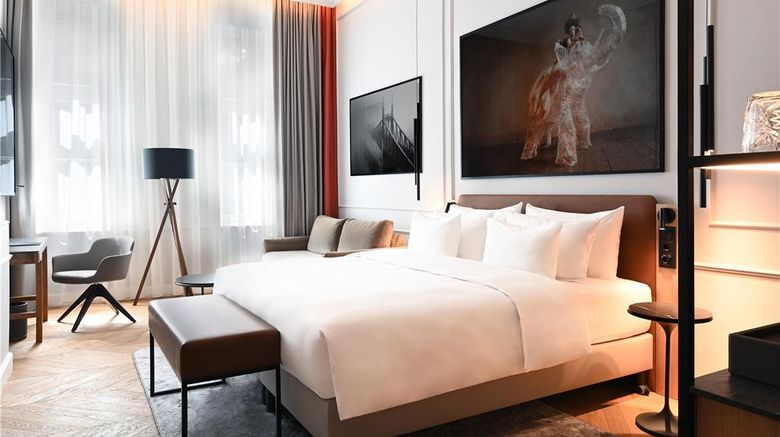 <b>Radisson Collection Hotel, Basilica Room</b>. Images powered by <a href="https://iceportal.shijigroup.com/" title="IcePortal" target="_blank">IcePortal</a>.
