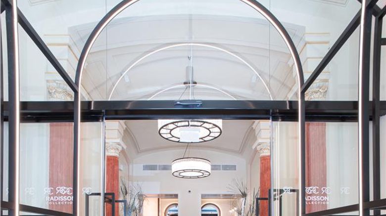 <b>Radisson Collection Hotel, Basilica Lobby</b>. Images powered by <a href="https://iceportal.shijigroup.com/" title="IcePortal" target="_blank">IcePortal</a>.
