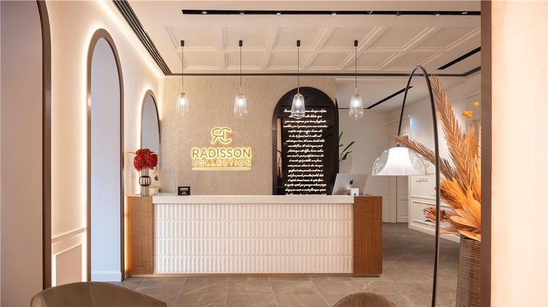 <b>Radisson Collection Hotel, Basilica Lobby</b>. Images powered by <a href="https://iceportal.shijigroup.com/" title="IcePortal" target="_blank">IcePortal</a>.