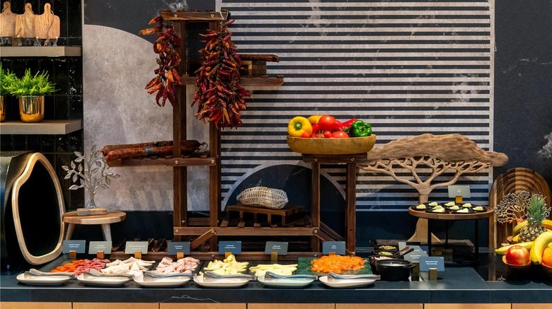 <b>Radisson Collection Hotel, Basilica Restaurant</b>. Images powered by <a href="https://iceportal.shijigroup.com/" title="IcePortal" target="_blank">IcePortal</a>.