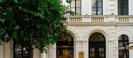 Radisson Collection Hotel, Basilica Exterior