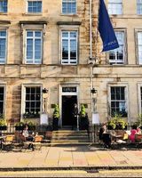 Le Monde Hotel