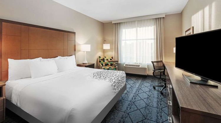 La Quinta Inn & Suites Beacon Hill Room